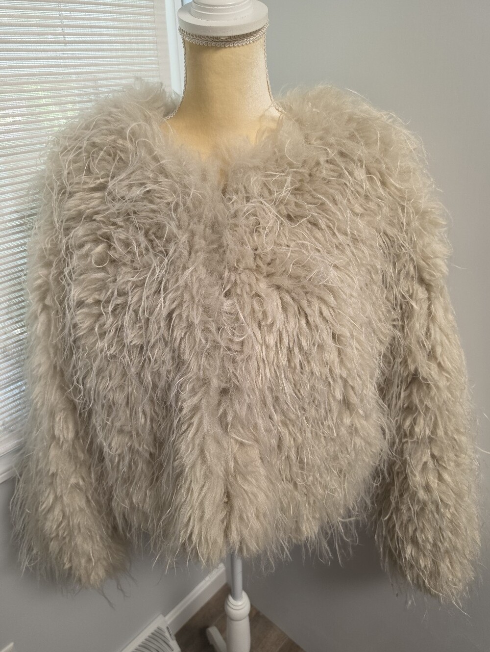 Kimchi Blue Mongolian Lamb Faux Fur Jacket Medium Shaggy Festival Night Out - Picture 9 of 10